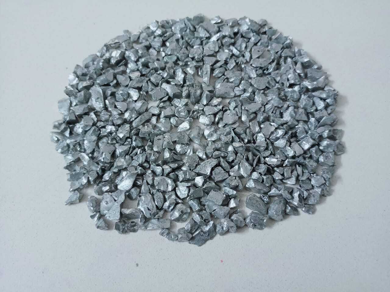 Premium Quality Silver Coated Metallic Glass Stone Crushed Chips