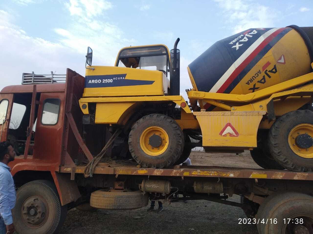 Ajax Fiori On Rent - Self-loading Concrete Mixer, 2.75 Cu M Capacity, Yellow, Diesel Engine | Efficient Mixing, Daily & Monthly Rental Options