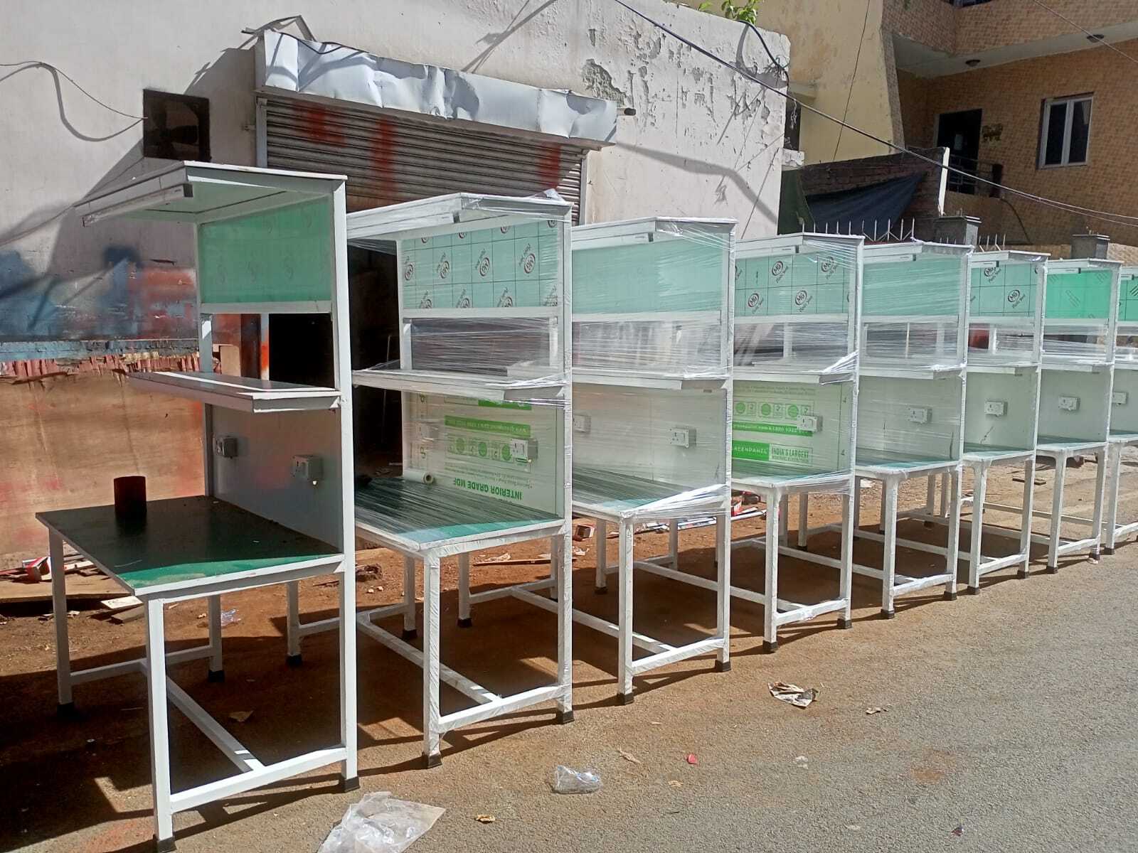 White Packing Table For Ecommerce / Workstation Table