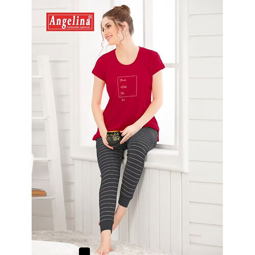 मल्टीकलर होज़री फ़ैब्रिक नाइट सूट