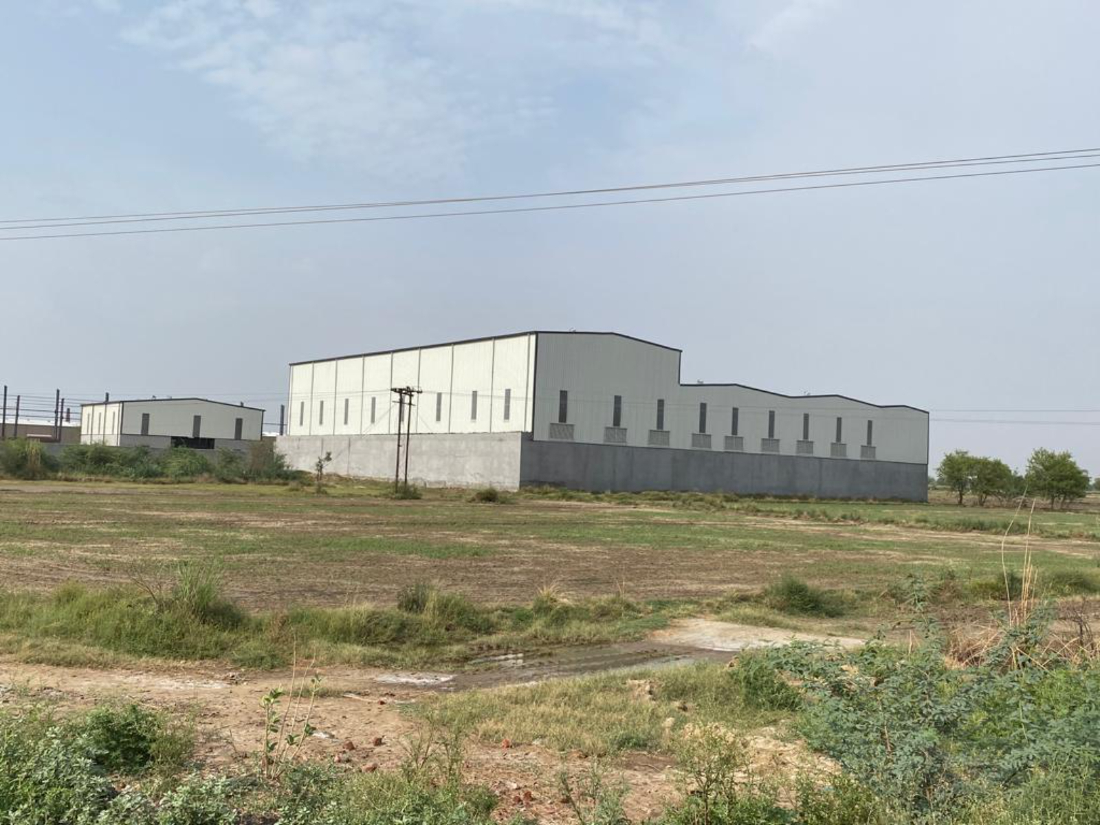 Prefabricated Structure - Metal Sheet & Sandwich Panel, Aluminum Windows & Doors | Four Windows, Glass Wool Insulation, Durable For Warehouse & Workshop Use