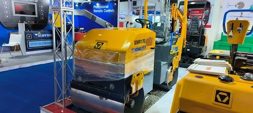 Ride On Roller Double Drum Xmr170 4 Ton - Color: Yellow