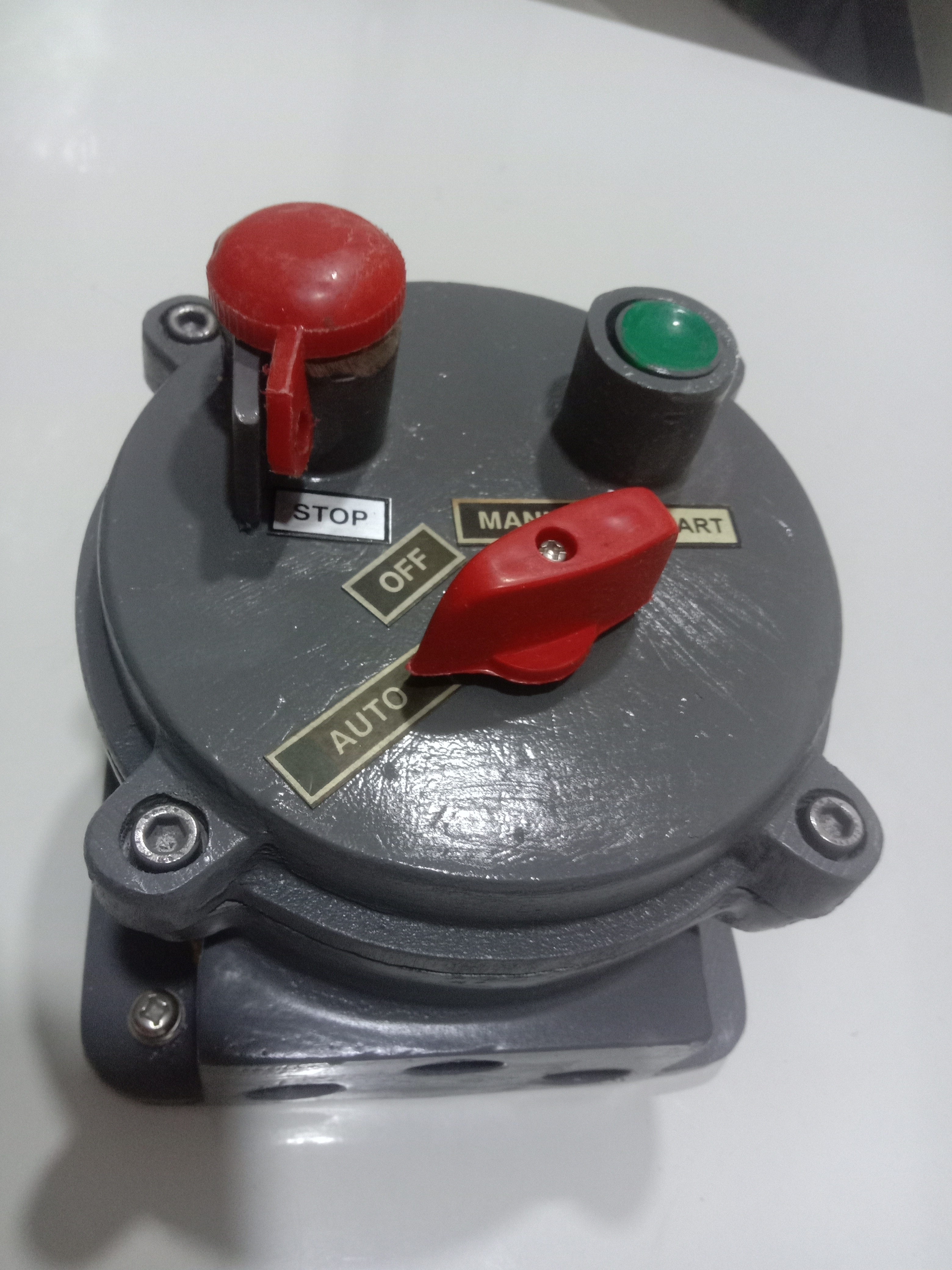 Flameproof Switchgear Cover Material: Metal Base