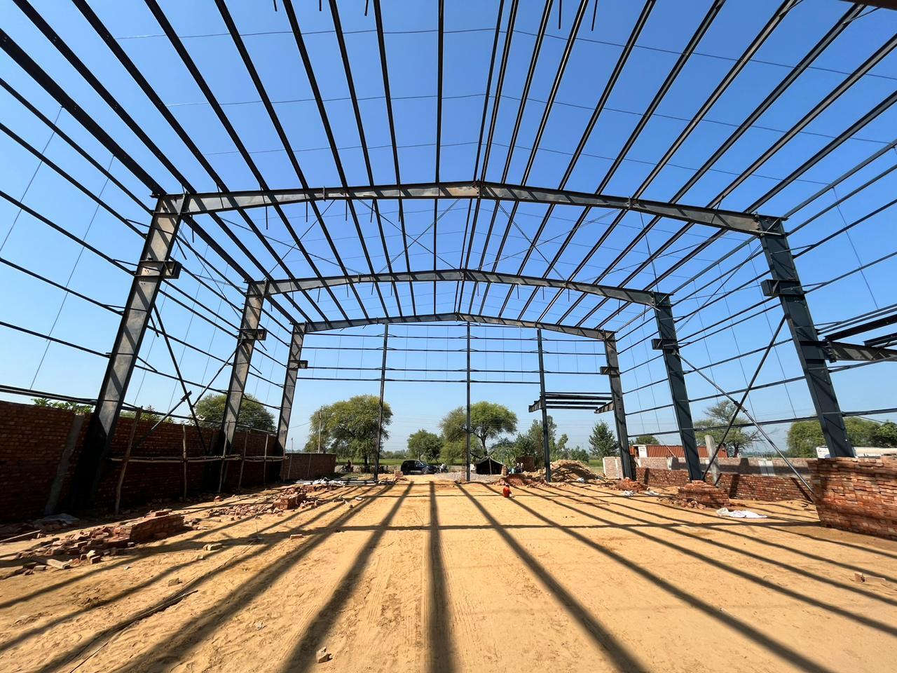 Steel Structure Building - Metal Sheet, Rock Wool, Sandwich Panel | Insulation, Weather-resistant Design, Open-air Roof System