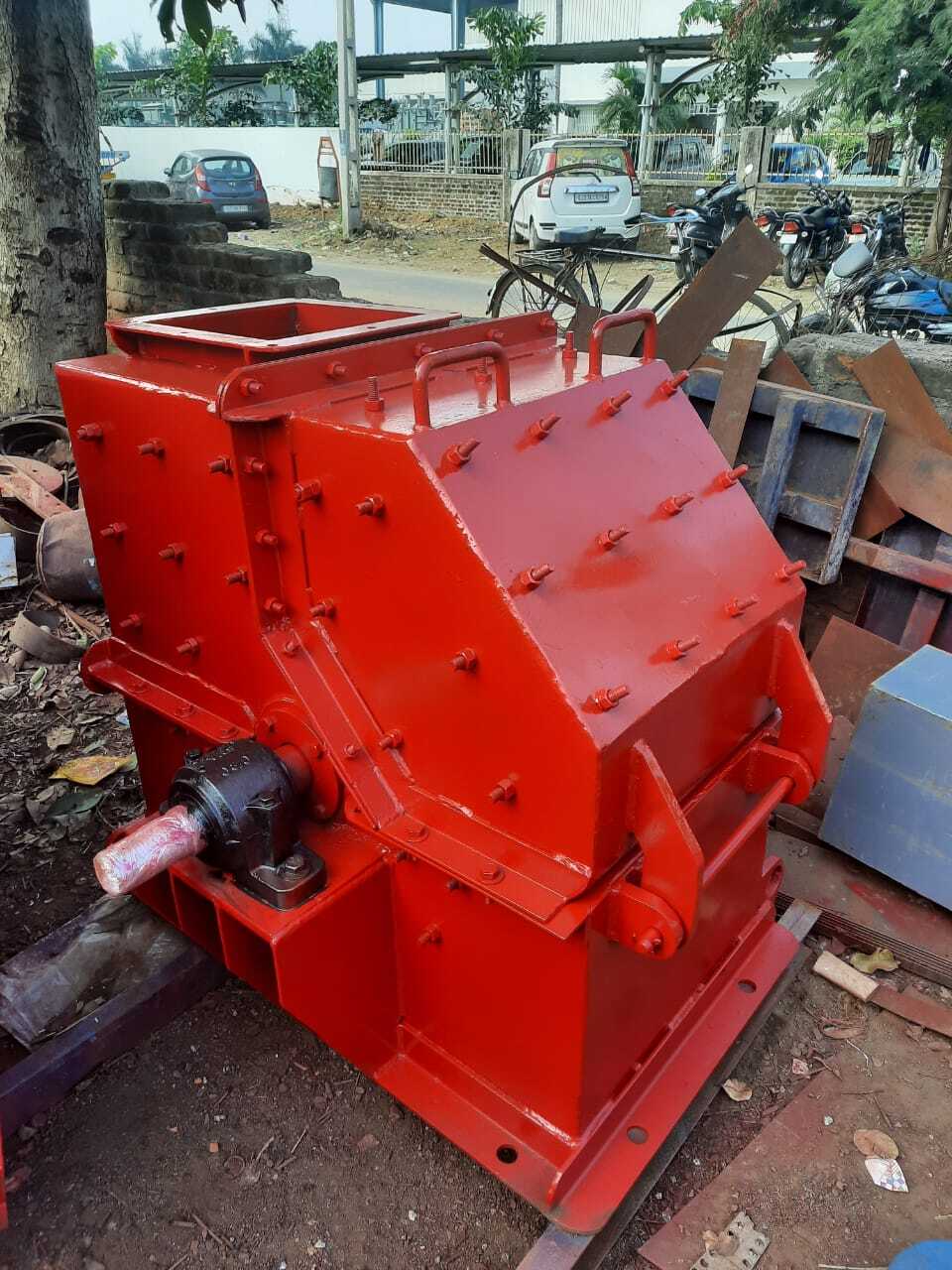 Ms Coal Crusher - Mild Steel 500-600 Kg/hour Capacity | Semi-automatic Electric Drive Color Coated