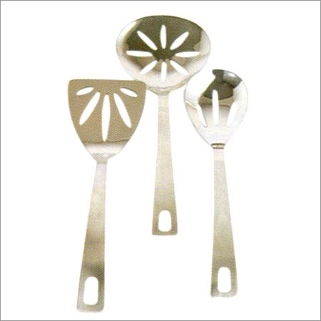 रसोई के उपकरण - पलटा, झारना, कढ़ाई