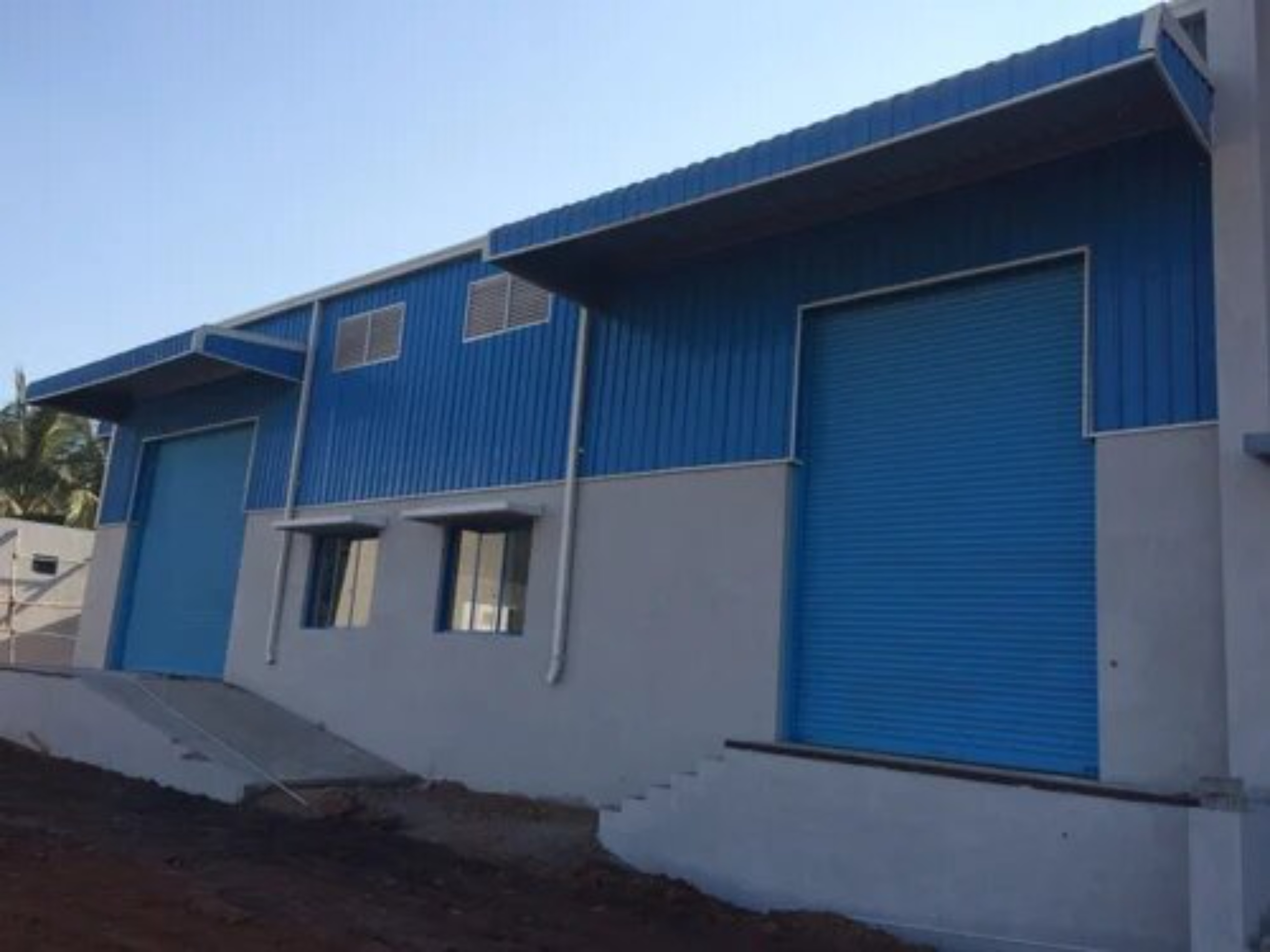 Workshop Building - Aluminum Sheet & Sandwich Panel, Custom Size, Color As Per Customer, Energy Efficient With Sliding Pvc Windows