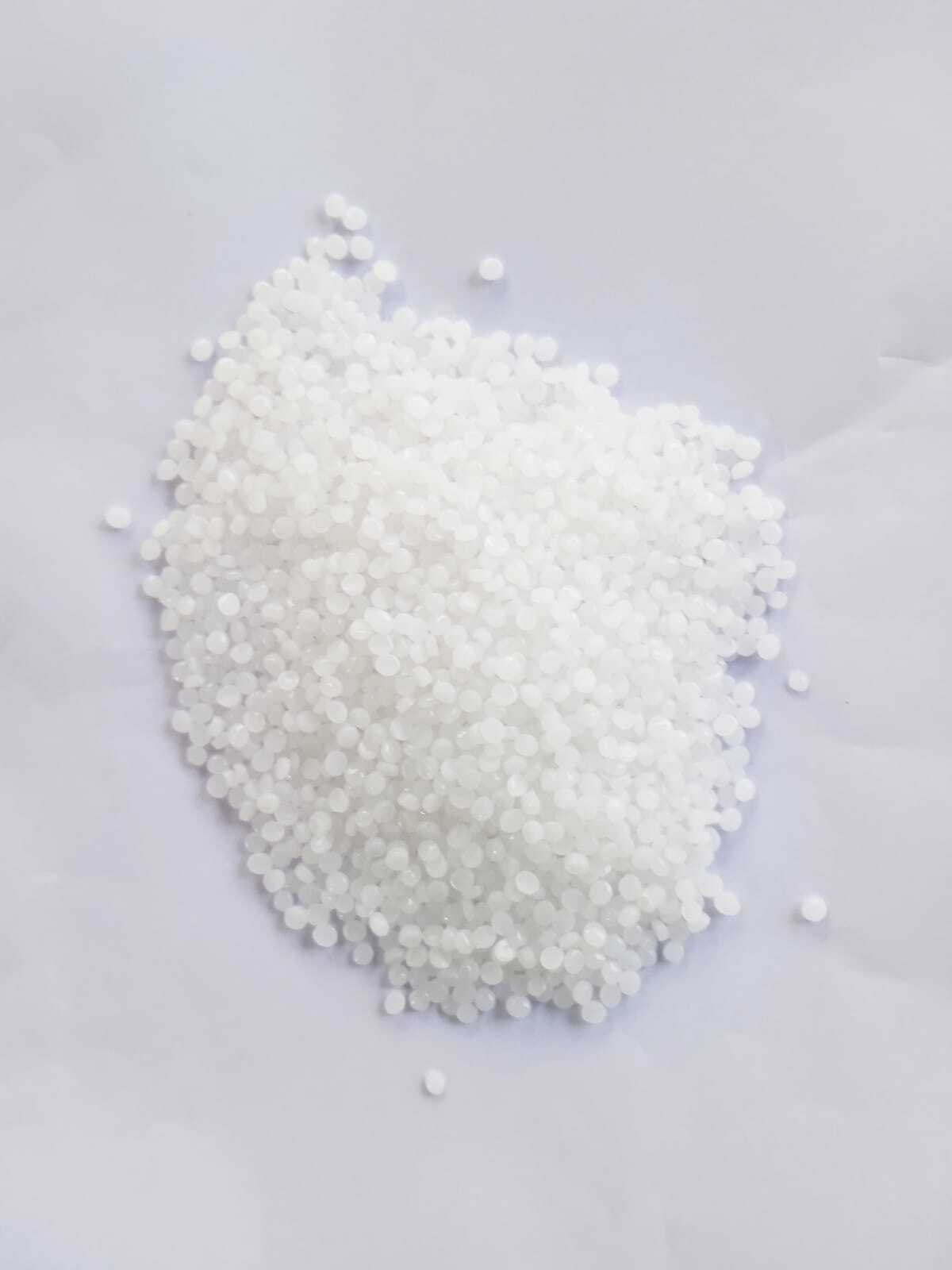 Hdpe Granules P5200 - Hdpe Material, White Color | Grade P5200, 1 Year Warranty