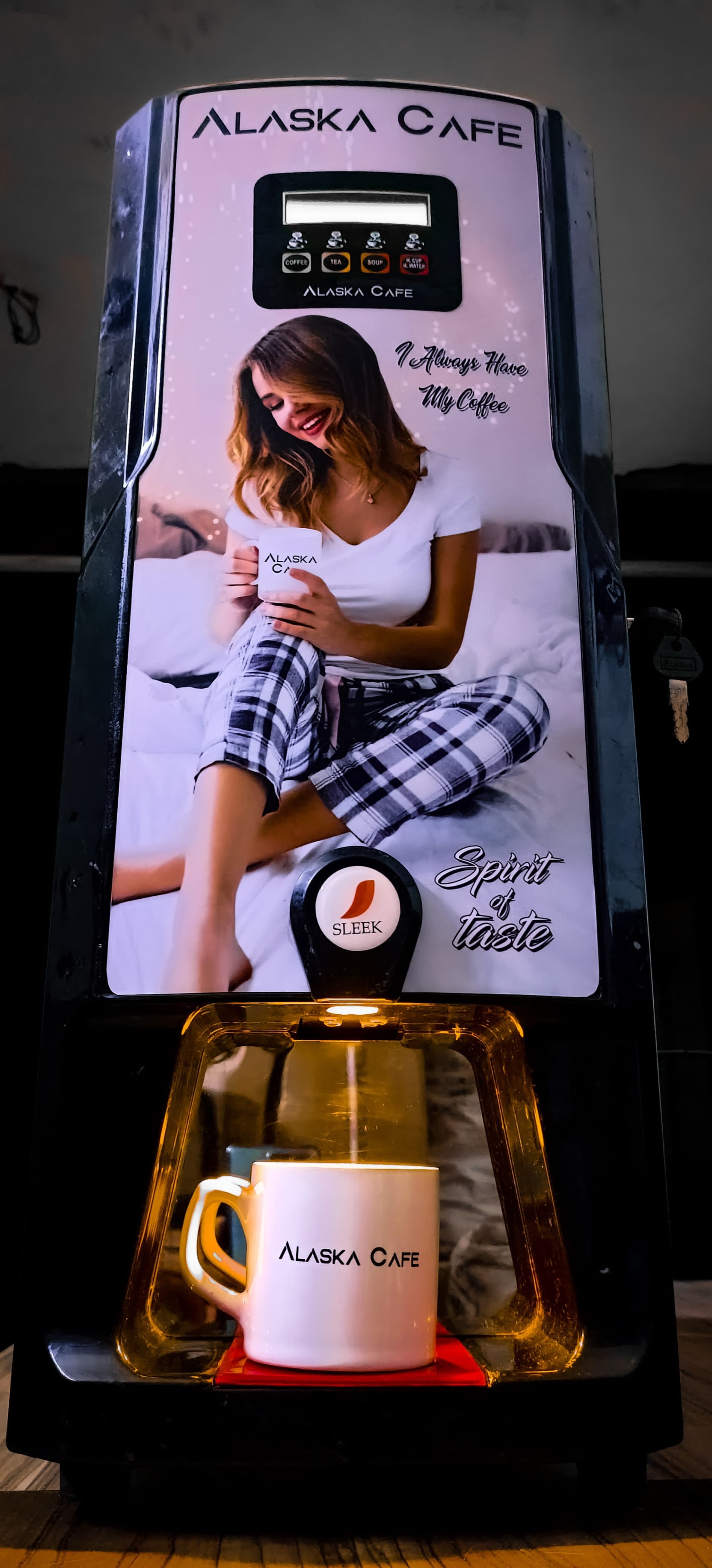 Alaska Cafe - 2000w, 4l Water Tank Capacity, 18.5kg Weight | Super Automatic Coffee Vending Machine With Led Dispense Light, Auto Flush, And Half Cup Feature