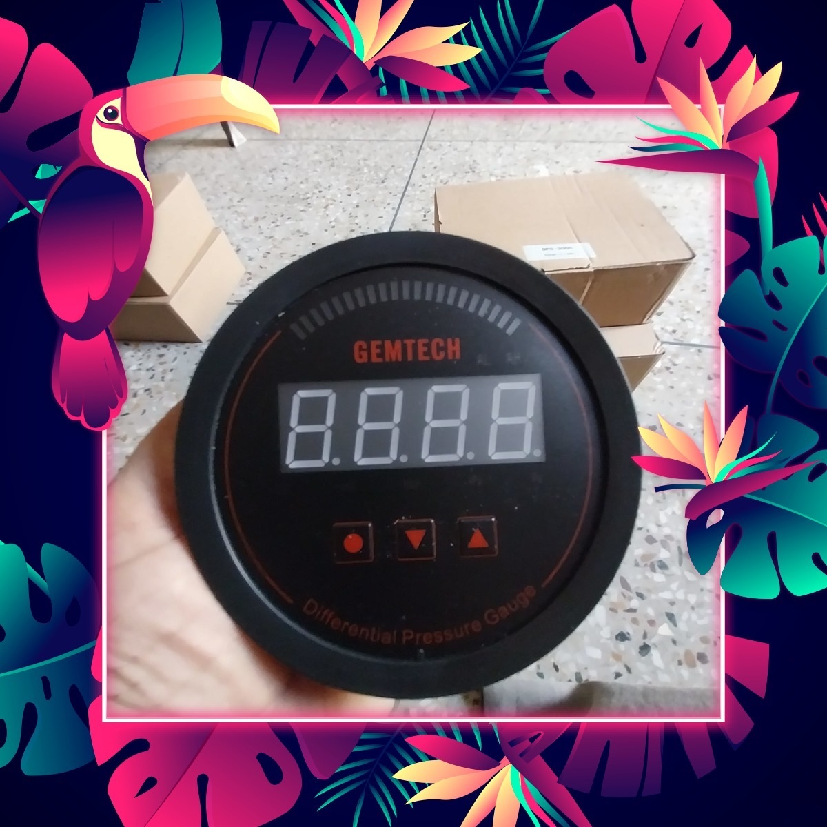 Gemtech Series 3000 Digital Pressure Gauge With Alarm Range 0 To 5.000 Mbar - Color: Black