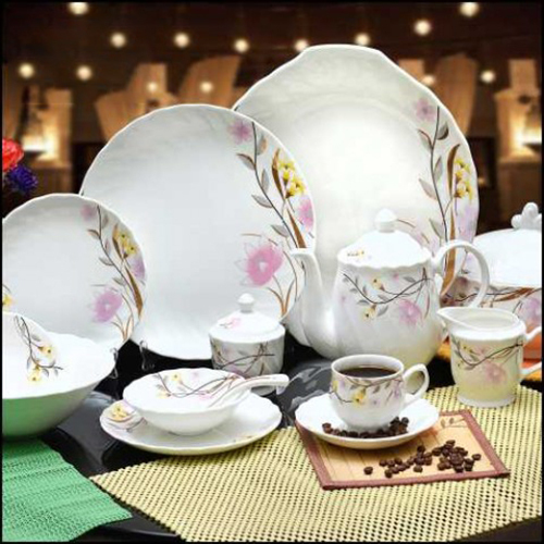 Ceramic Dinner Set 36 - Durable Ceramic Material, Versatile Dinnerware, Elegant Black Finish, Microwave And Oven Safe, Ideal For Home And Hotel Use