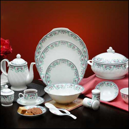 Ceramic Dinner Set 36 - Durable Ceramic Material, Versatile Dinnerware, Elegant Black Finish, Microwave And Oven Safe, Ideal For Home And Hotel Use