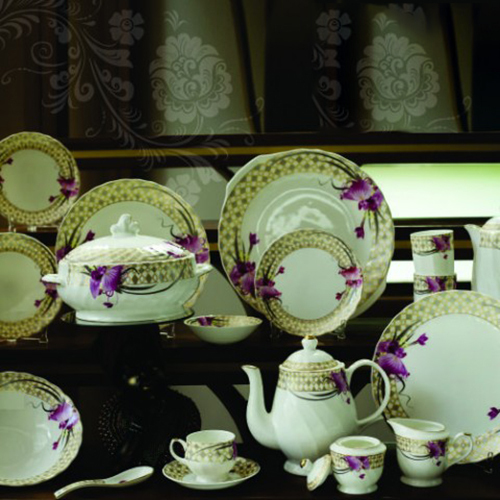 Ceramic Dinner Set 38 - Durable Ceramic, Set Of 38 Piece Dinnerware, Elegant Black Design , Versatile For Home And Hotel Use