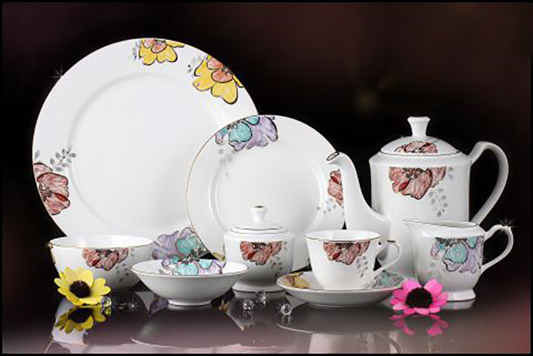 Ceramic Dinner Set 56 - High-quality Ceramic, 16-piece Set For Dining, Elegant Black Finish, Suitable For Microwave And Oven Use, Versatile For Home And Hotel Settings