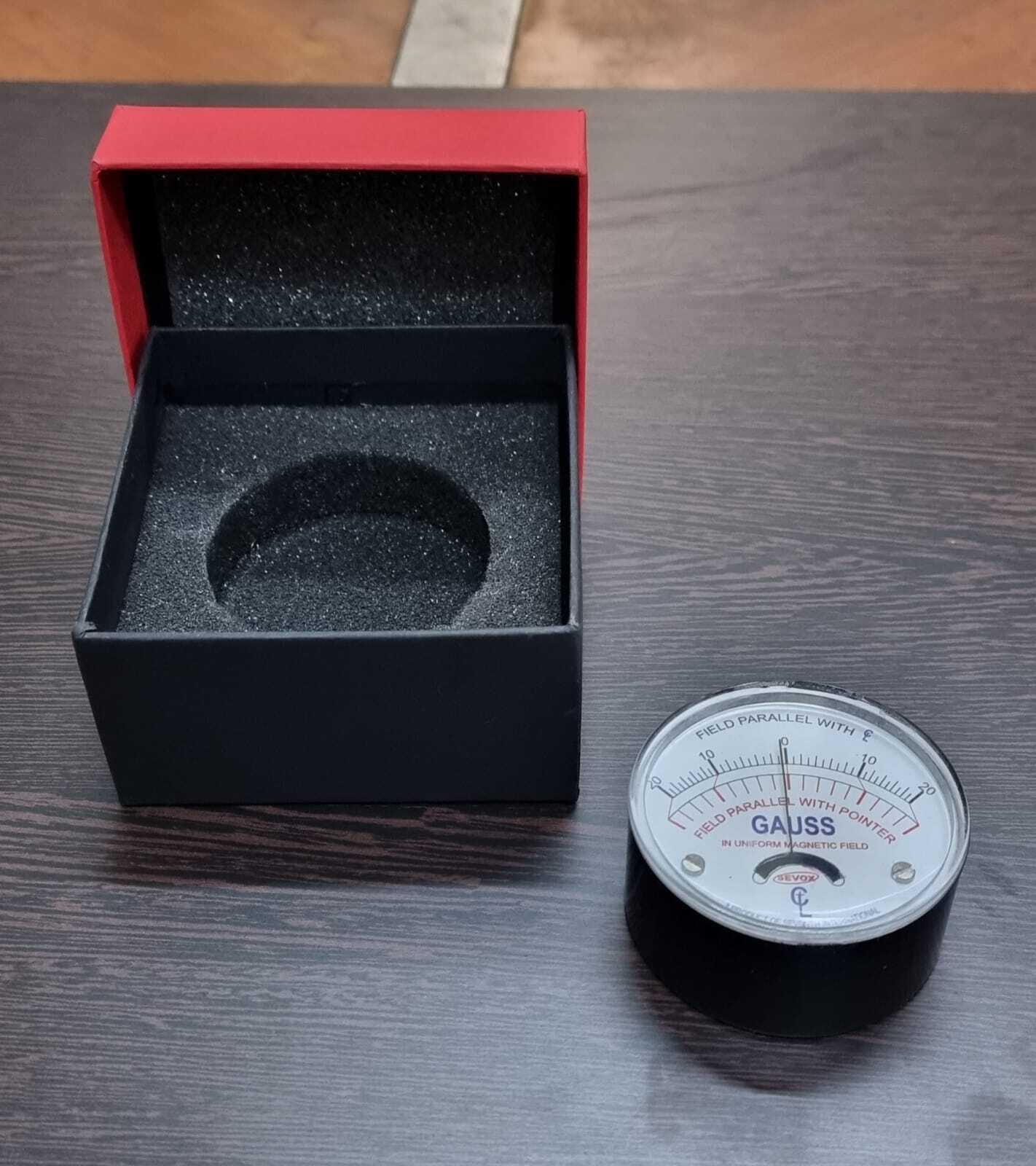 Analog Gauss Meter