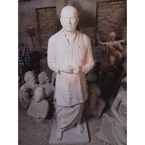 मनुष्य की पत्थर की प्रतिमा