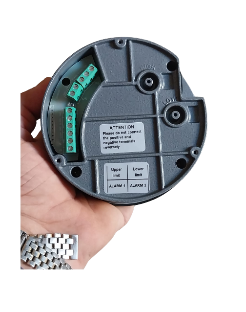 Gemtech Series 3000 Digital Pressure Gauge With Alarm Range 0 To 30.00 Mbar - Color: Black