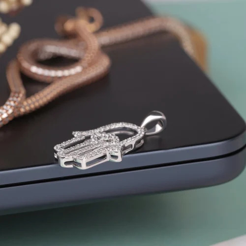 Hpht Cvd Diamond Pendant