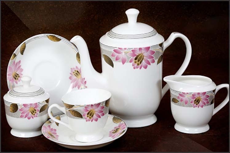 Ceramic Tea Set 6 - Ceramic Material, Includes Teapot And Cups, Elegant Design For Traditional Tea Serving, Cultural Influences