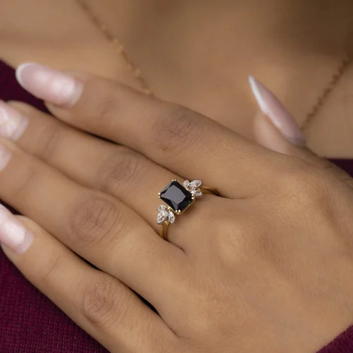 Ladies Diamond Solitaire Ring