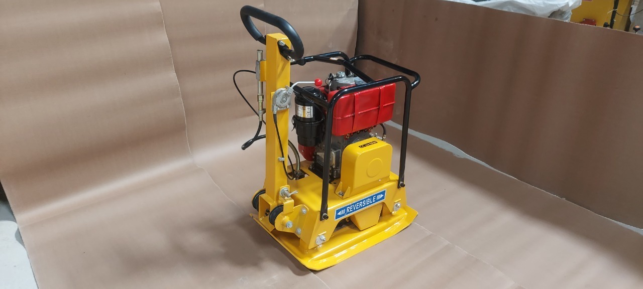 Plate Compactor Reversible With Greaves Engine