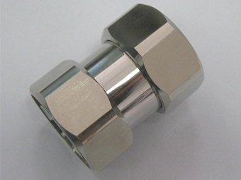 दीन पुरुष से डीआईएन पुरुष एडाप्टर