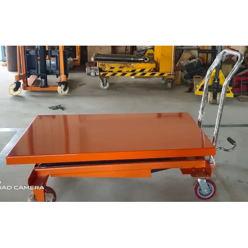 Manual Mobile Scissor Lift Table Load Capacity: 0.3-0.5 Tonne