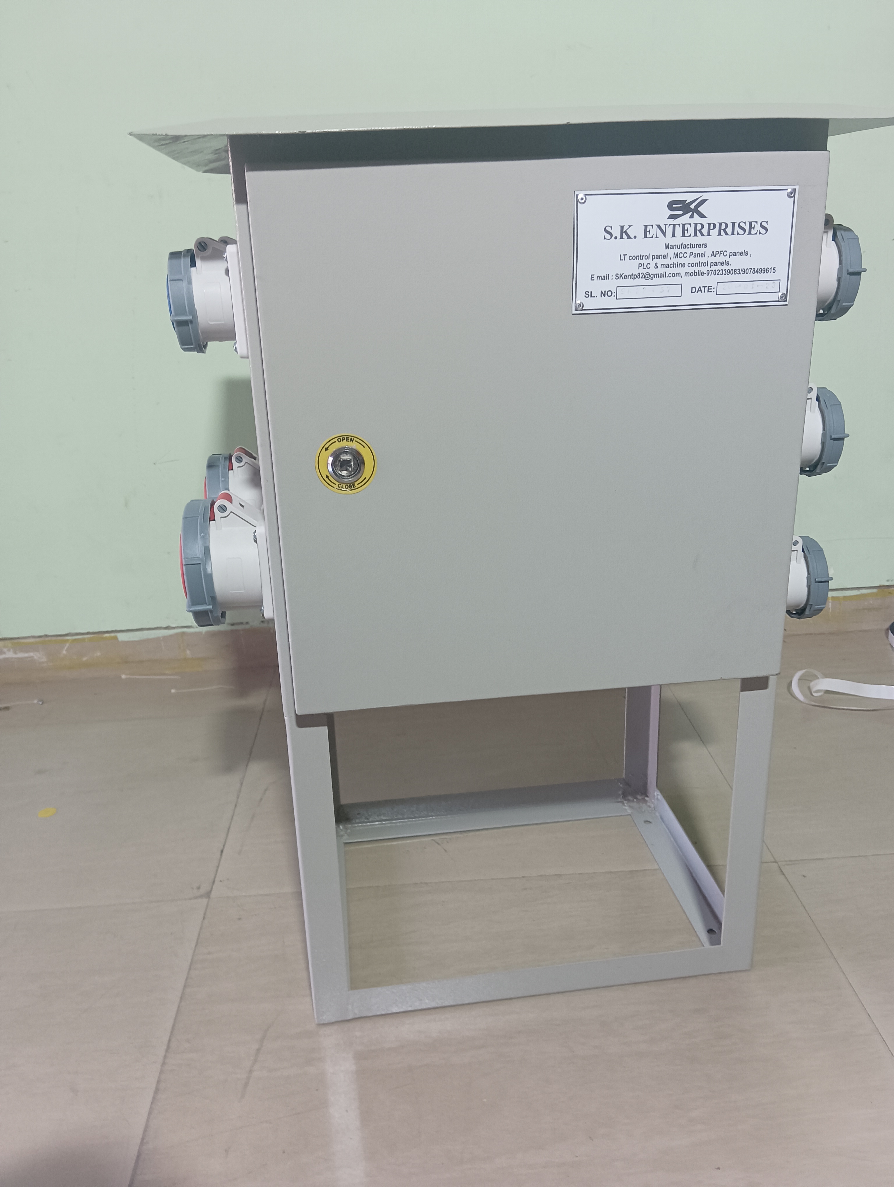 Socket Db Box - Cover Material: Stainless Steel