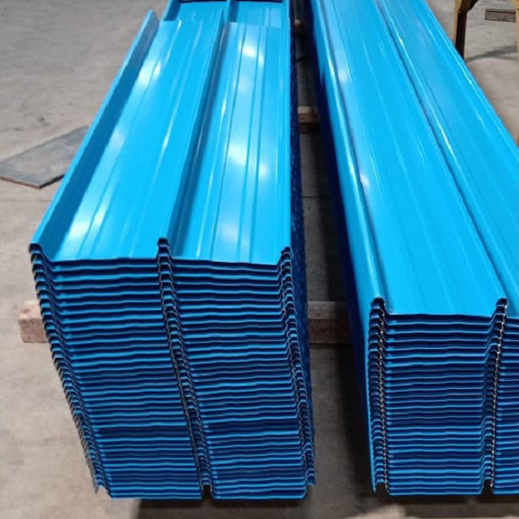 Clip-lock Profile Sheet - Ppgl, 0.50 To 0.70mm , Color Coated Surface For Industrial Roofing, Resistant To Corrosion And Chemicals