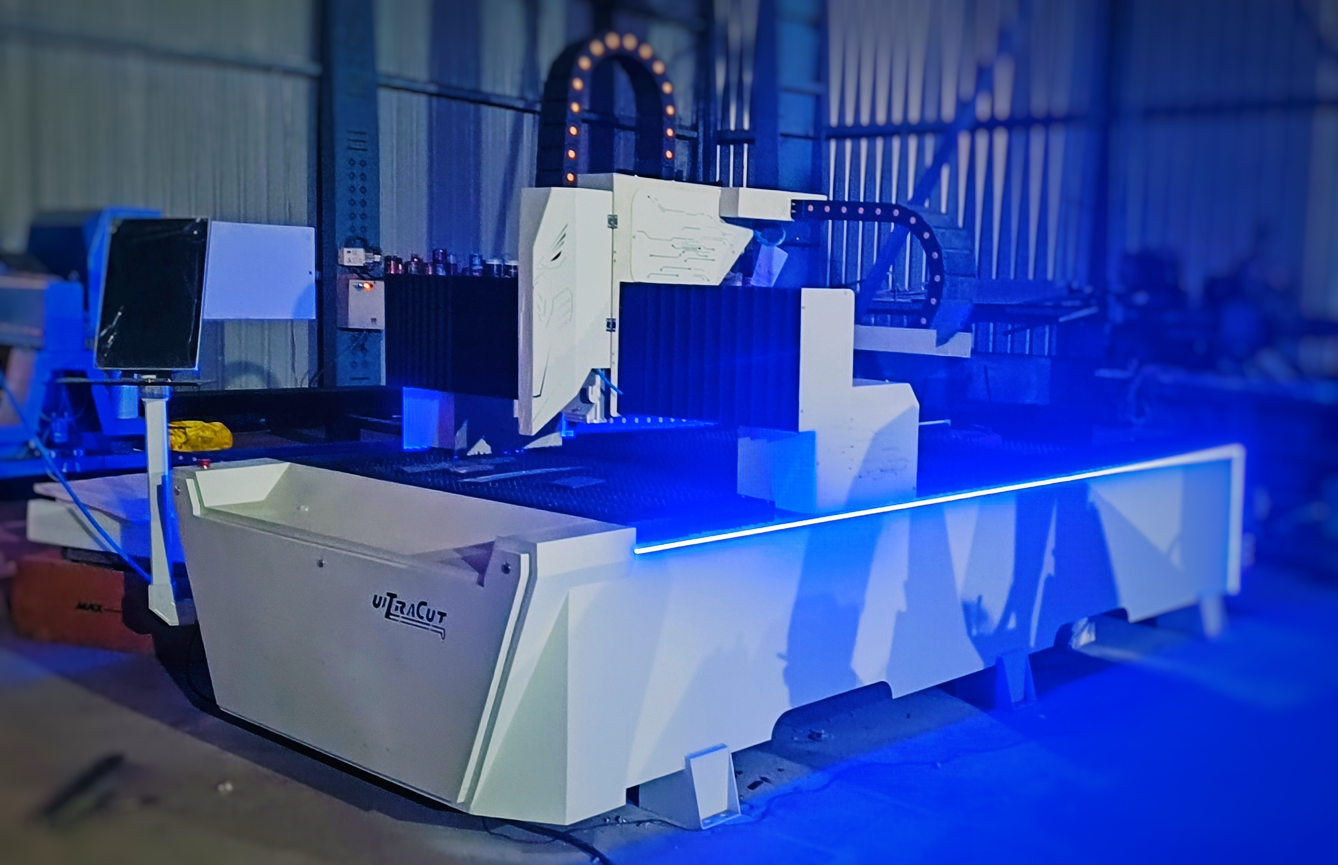 Cnc Laser Sheet Metal Cutting Machine - 1550x3100 Mm, White, Fiber Laser With Air Cooling System | High Precision, Semi-automatic Operation, 3000 Mm/m Cutting Speed, 2-year Warranty