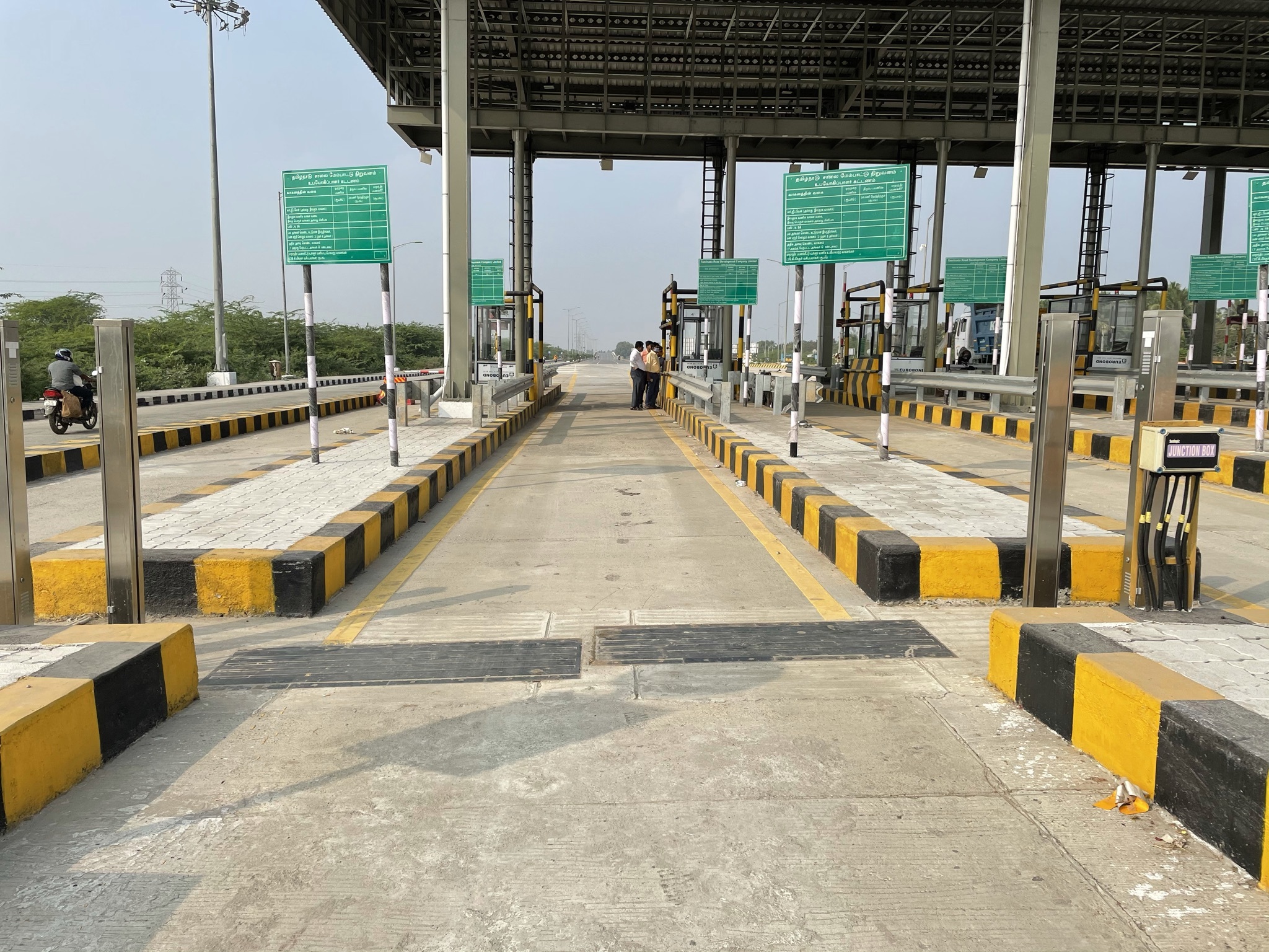 Multi Axle Weighbridge - Color: Multicolor