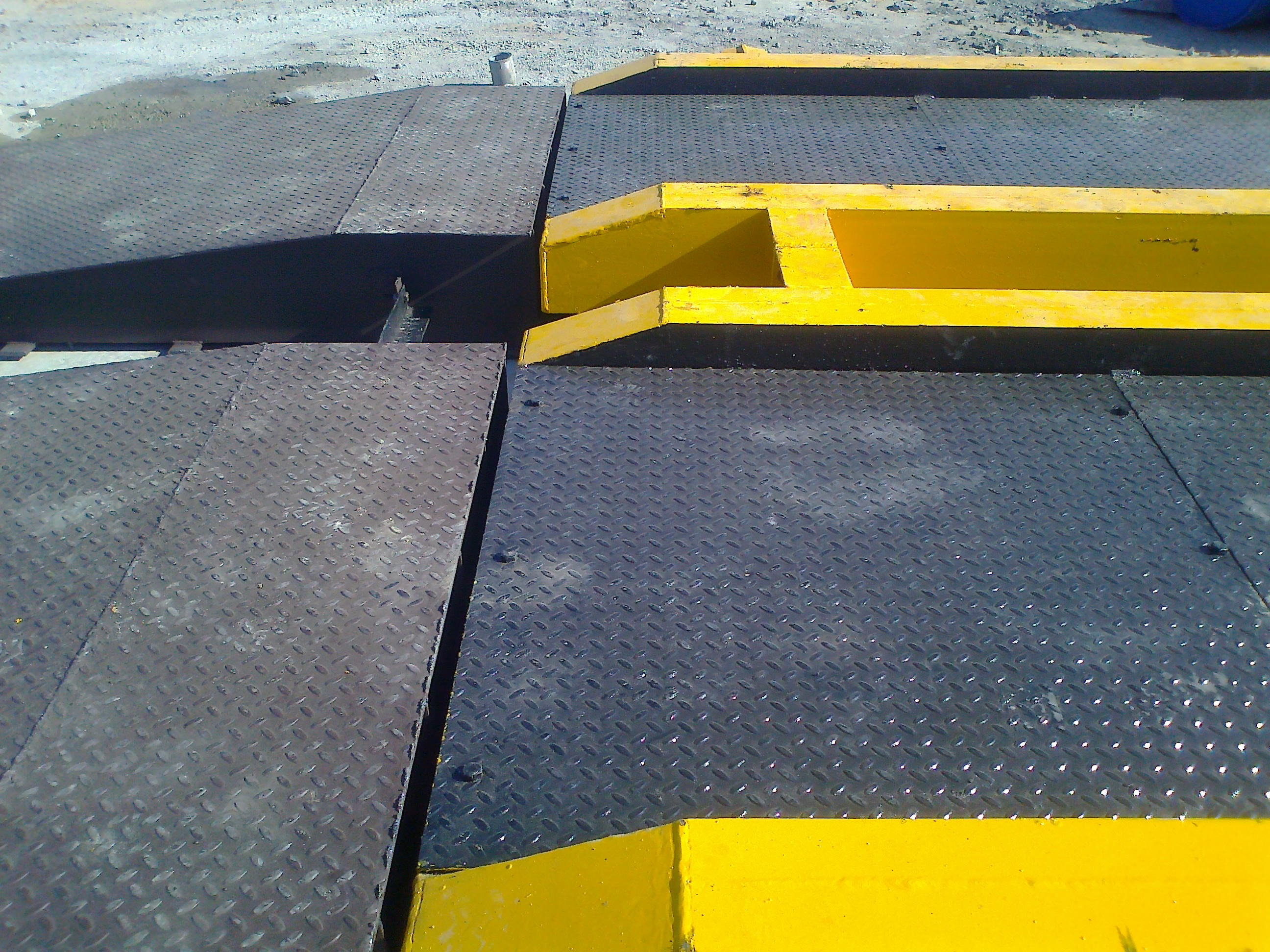 Electronic Mobile Weighbridge - Accuracy: 1 %