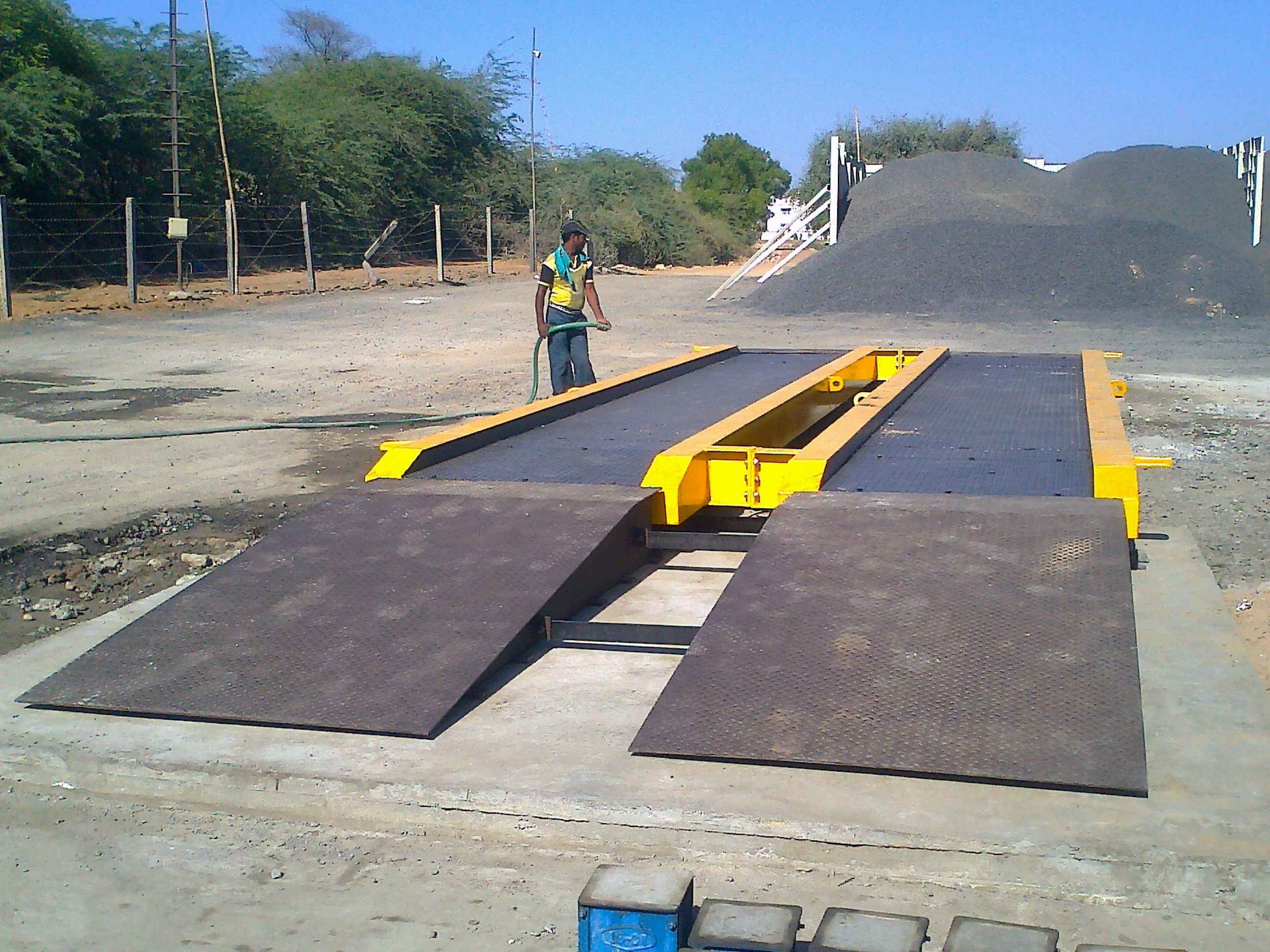 Electronic Mobile Weighbridge - Accuracy: 1 %