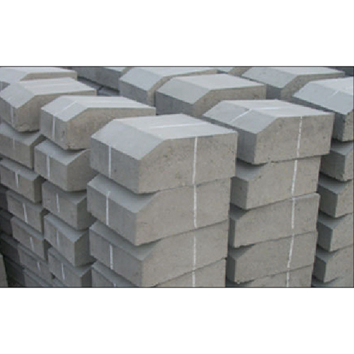 Rcc Kerb Stone - Durable Reinforced Concrete, 6x12 Inches, Gray Finish - Ideal For Landscaping And Roadway Edging