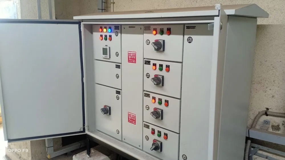 Power Distribution Panel - Metal Base, 2 Mm Thickness | Rated Voltage 230-500v, Painted White Surface, One Year Warranty