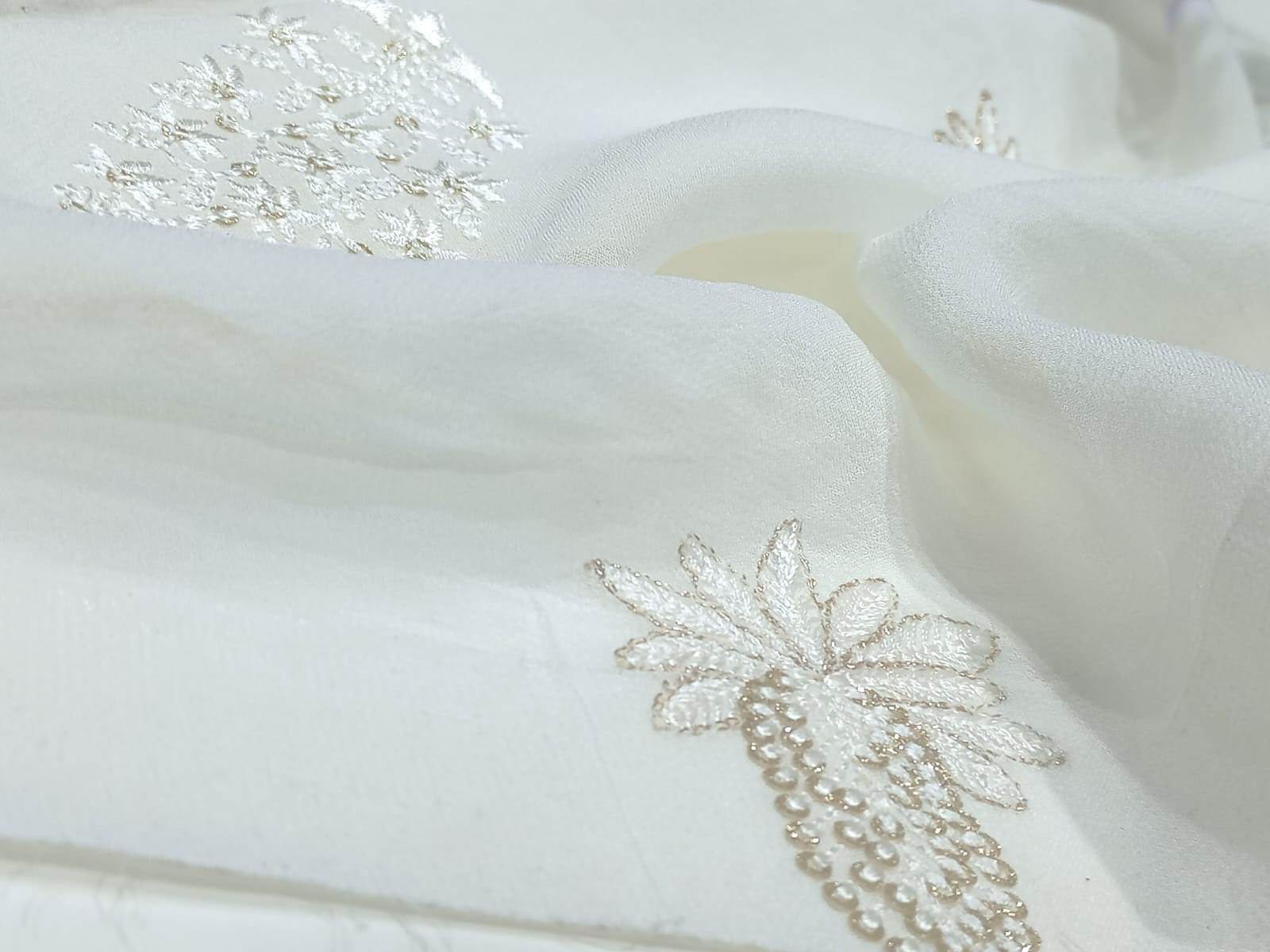 Viscose Thread Glitter Floral Butta Fabric For Womenswear