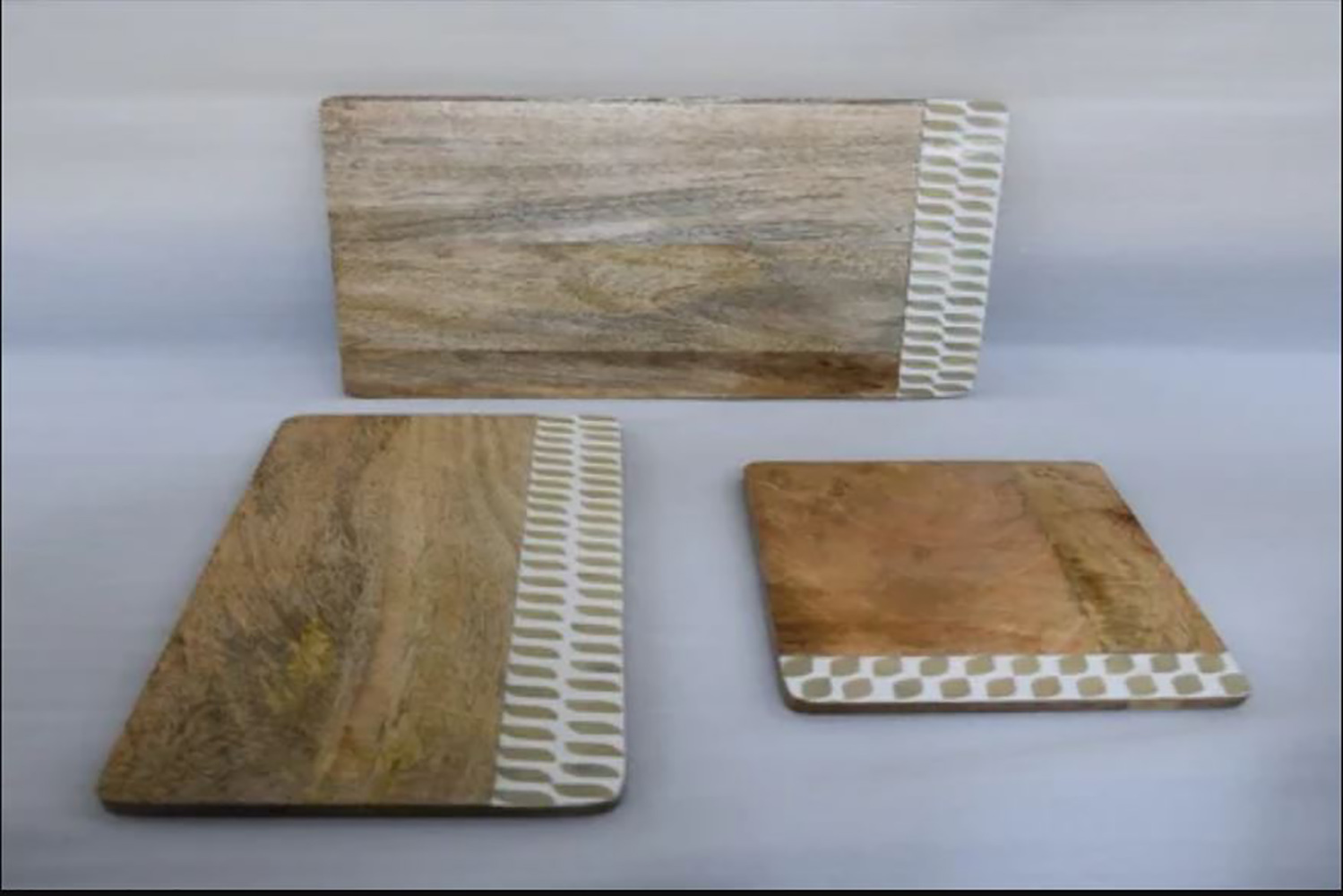Wooden Bread Board - Sustainably Sourced Acacia & Bamboo Wood, 14x10 Inches | Natural Grain Finish, Versatile Serving Platter For Entertaining