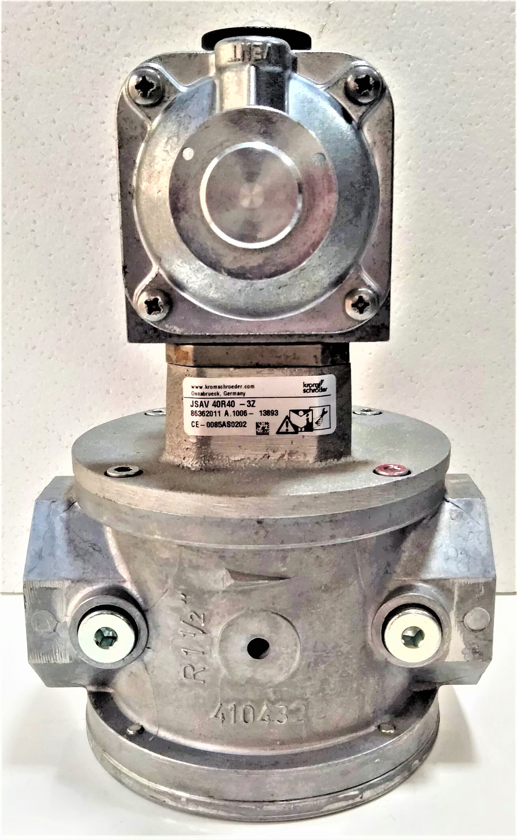 Krom Schroder Solenoid Valve Jsav40r40 3z - Color: Silver And Black