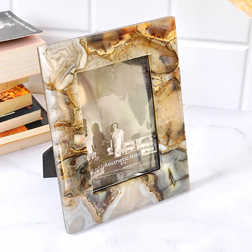 Polishing Grey Agate Photo Frames