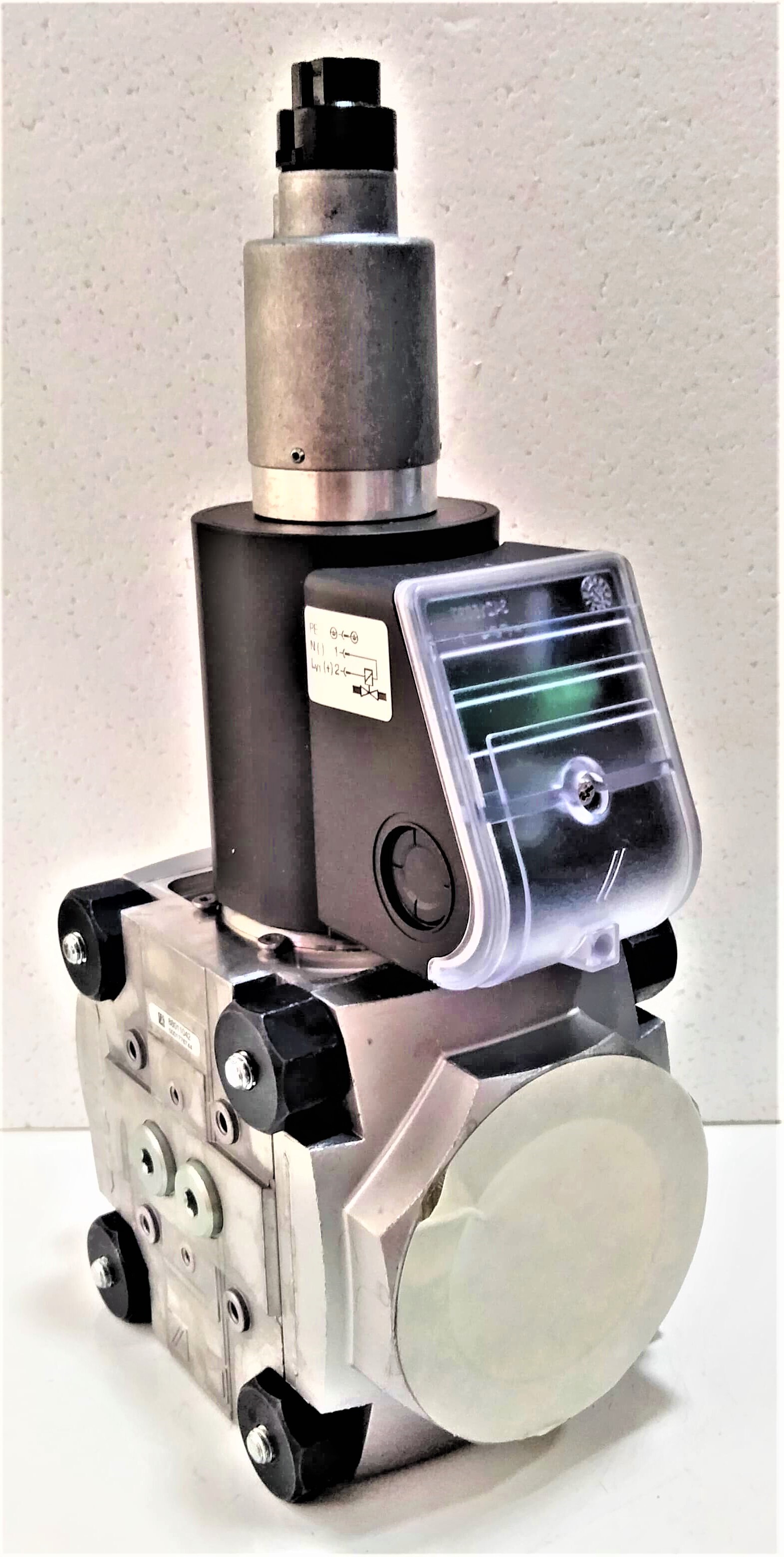 Krom Schroder Make Solenoid Valve Vas350r Lw - Color: Silver And Black