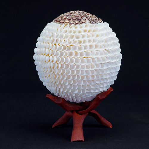 White Sippy With Muukku Ball Design Type: Factory Made