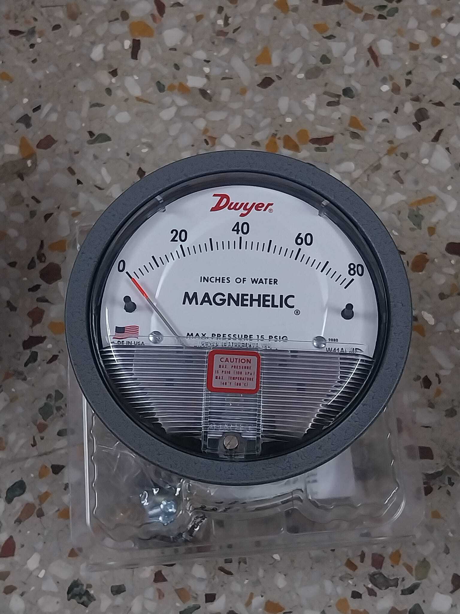 2080 Dwyer Differential Pressure Gauge 80 Inch