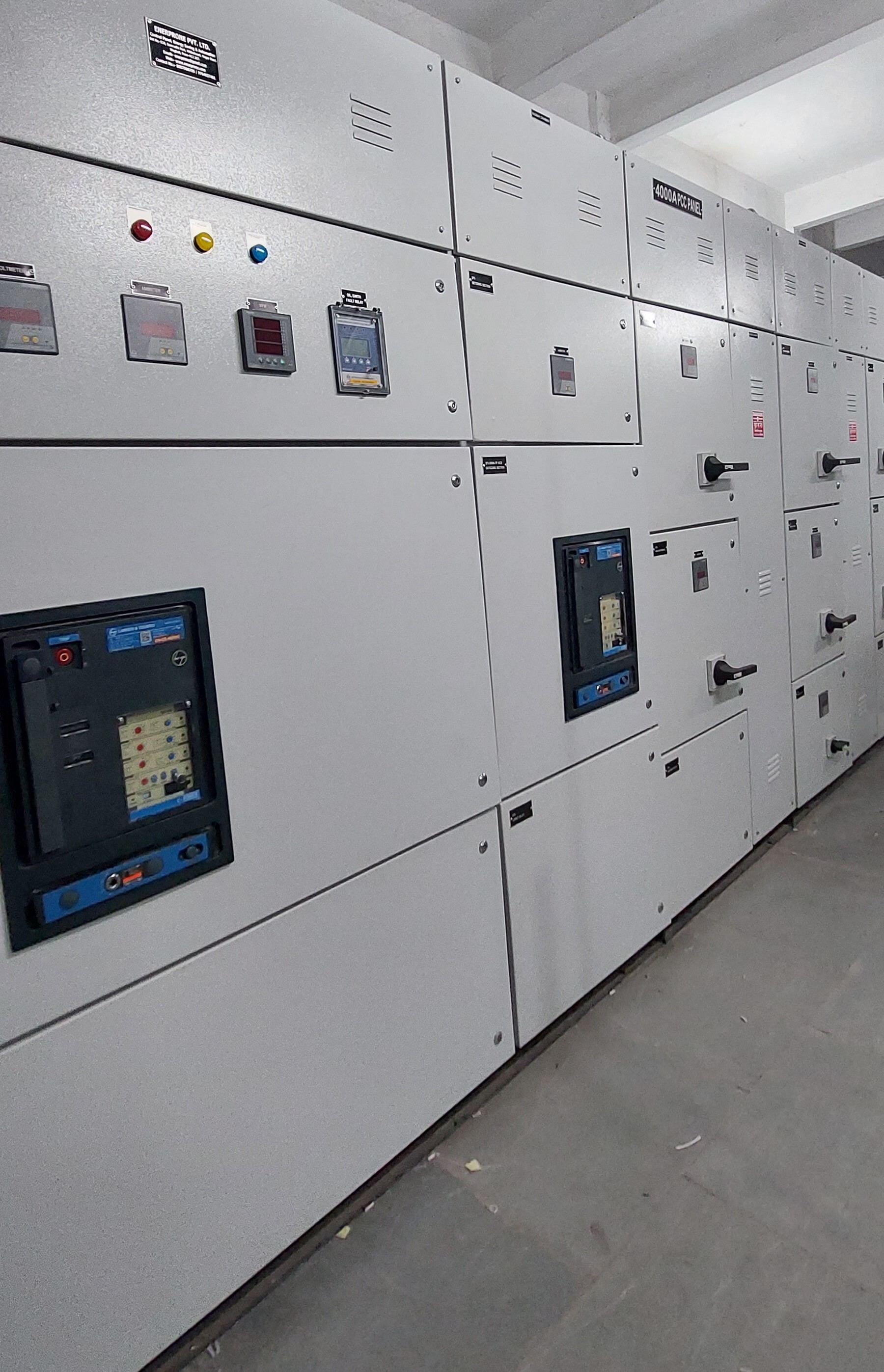 Pcc With Changeover Control Panel Base Material: Metal Base