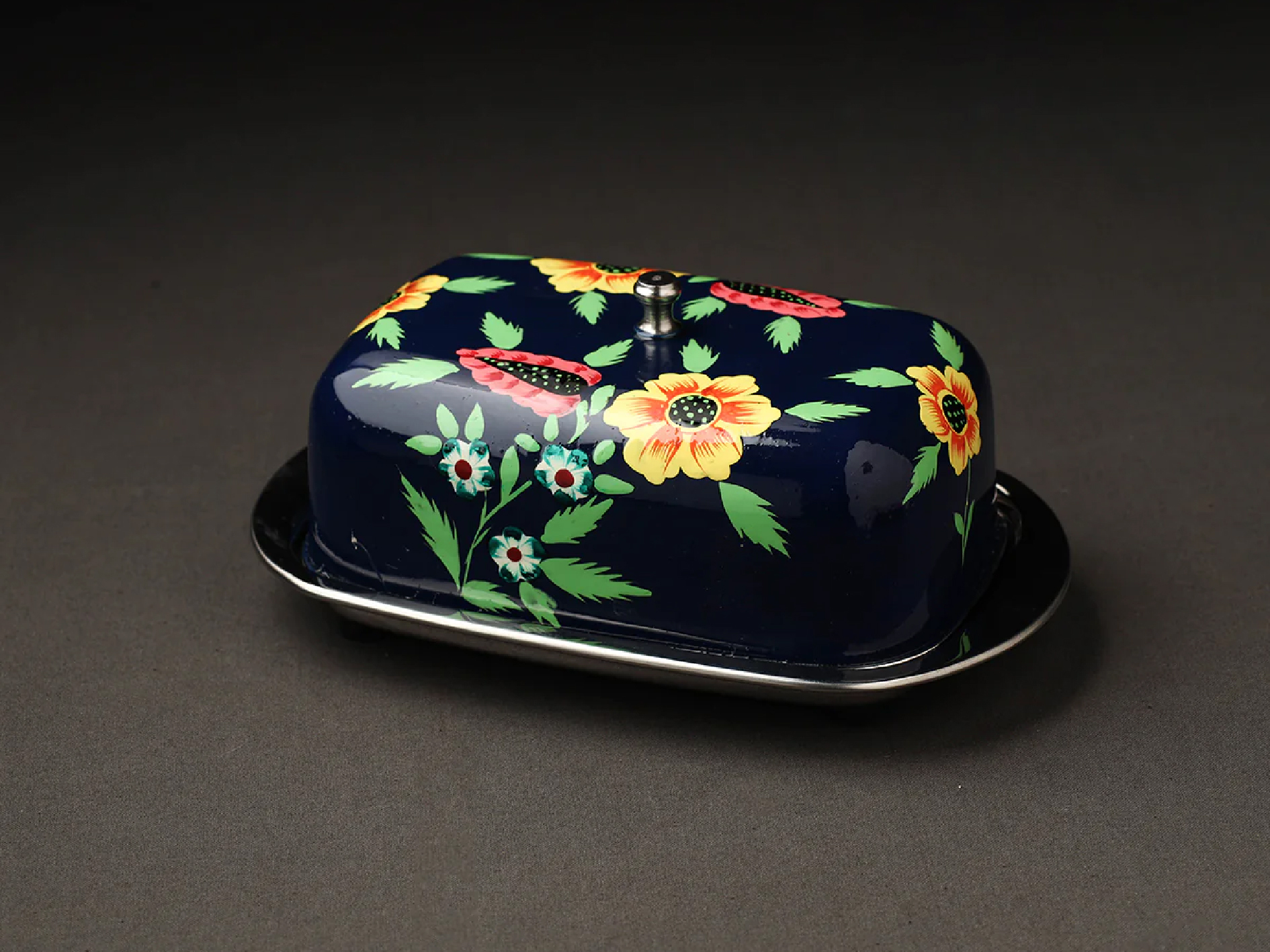 Hand-painted Enamelware Butter Dish - Stainless Steel, 6x4 Inches, Gray - Unique Artistry, Durable Design, Decorative Table Accent
