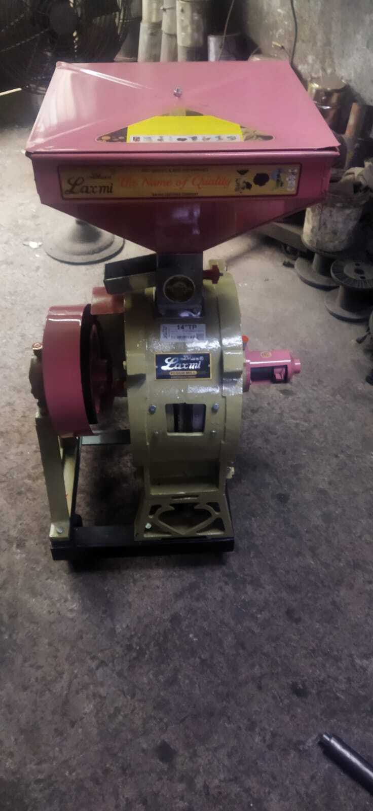 14 Inch Regular Flour Mill Machine - Capacity: 35-45 Kg/hr Kg/hr