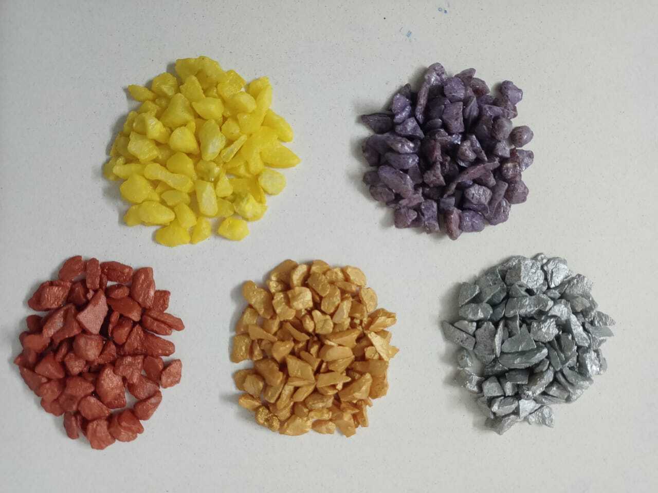 Metallic Color Coated Chips - 7mm-20mm Sizes | Purple Polished Finish, Superior Quality For Aquariums And Decorative Applications