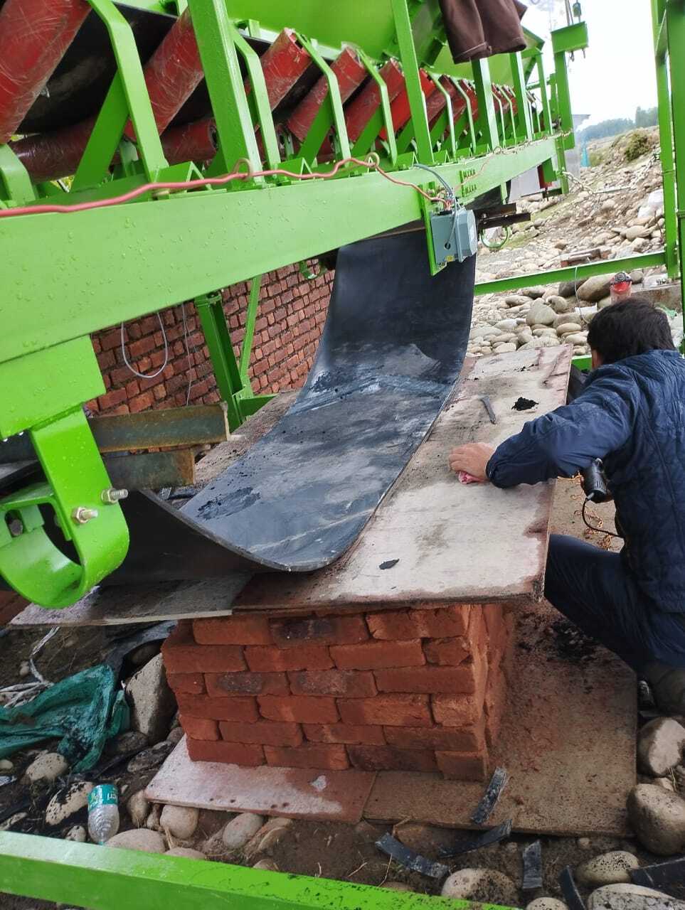 Batching Plant Conveyor - Belt Type: Rubber