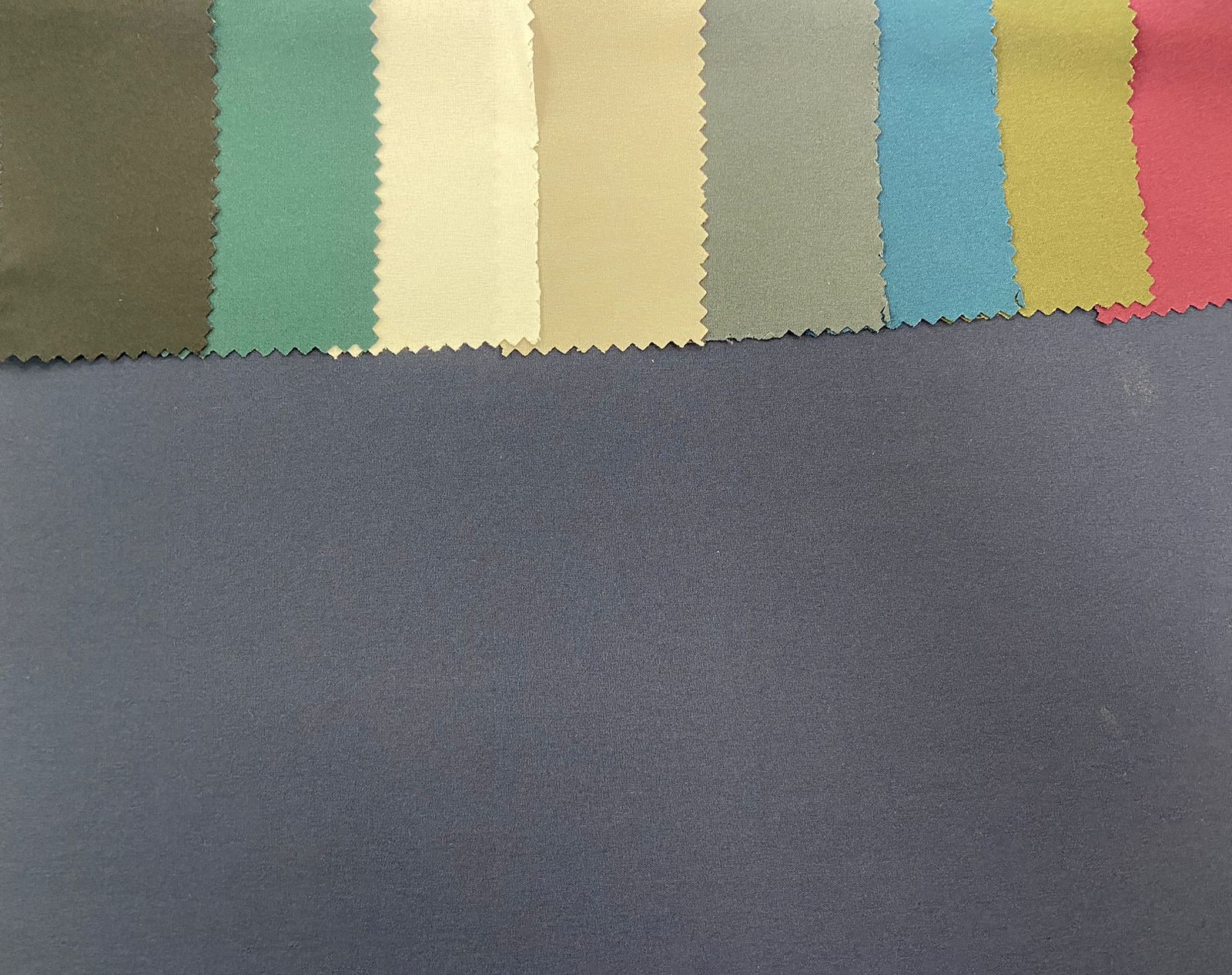 Ns 8% Gsm-130-60 Open Fabric - Polyester Spandex Blend 130 Gsm Green Color Plain Texture For Garment Manufacturing