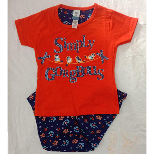 बेबी गर्ल्स डिजाइनर प्रिंट नाइट सूट सेट