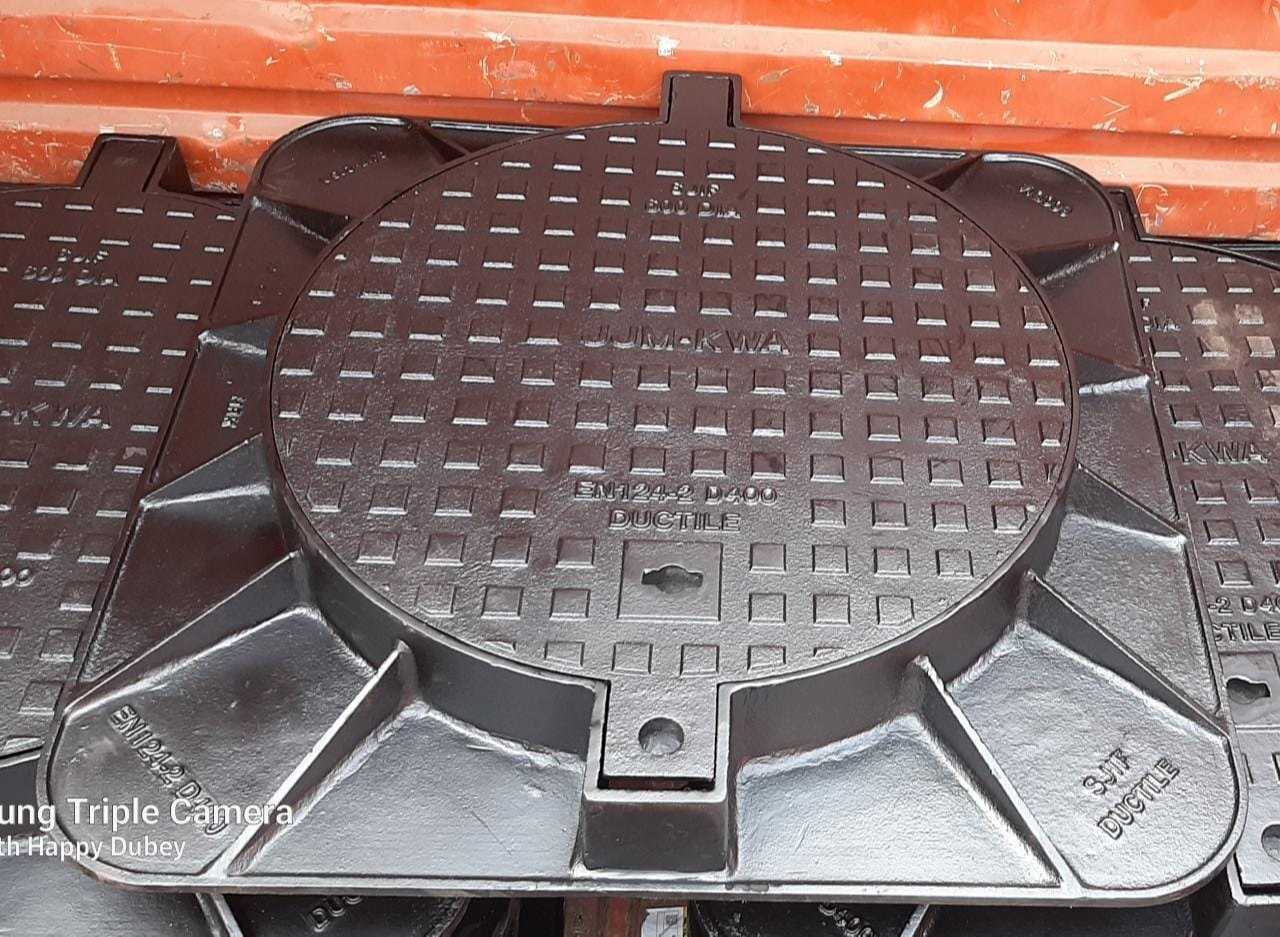 Round Manhole Covers - Ductile Iron 500/7, Lockable, Various Sizes And Load Capacities, Custom Dimensions